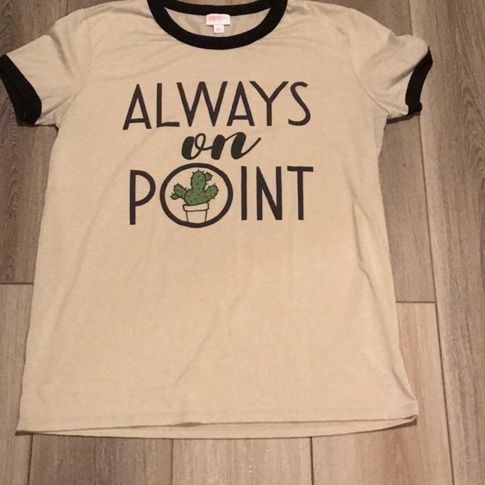 🌵LulaRoe 🌵 Ringer T-Shirt